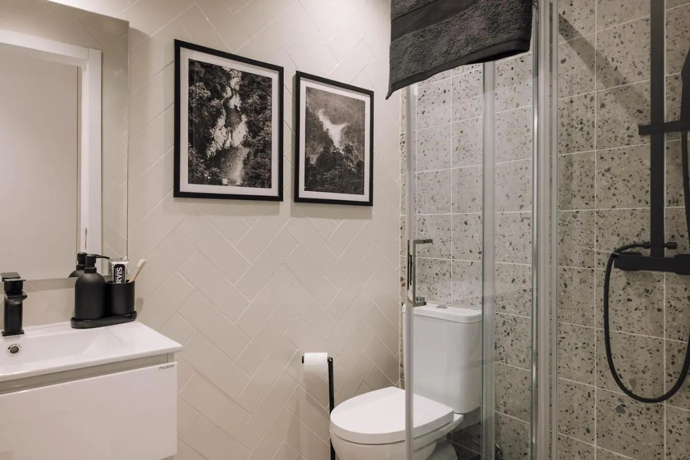 Demba - 2 Bedrooms And Office In Arroios Lisboa Portugal